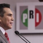 Doctora es internada tras recibir vacuna contra COVID-19 en Nuevo León